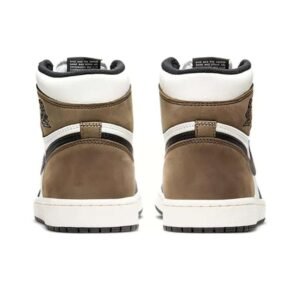 Air Jordan 1 Retro High Dark Mocha - Image 3