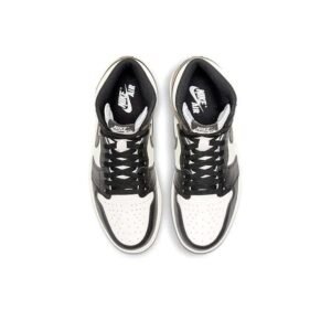 Air Jordan 1 Retro High Dark Mocha - Image 4