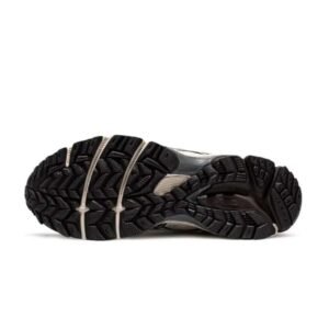 Asics Gel-Kahana 8 Black and Beige - Image 3