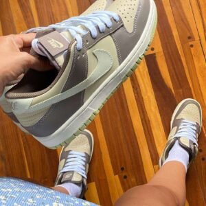 Nike Dunk Low Velcro Tongue - Image 2