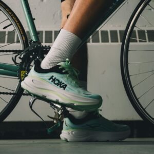 HOKA Bondi 9 luna moth / blue spark - Image 4